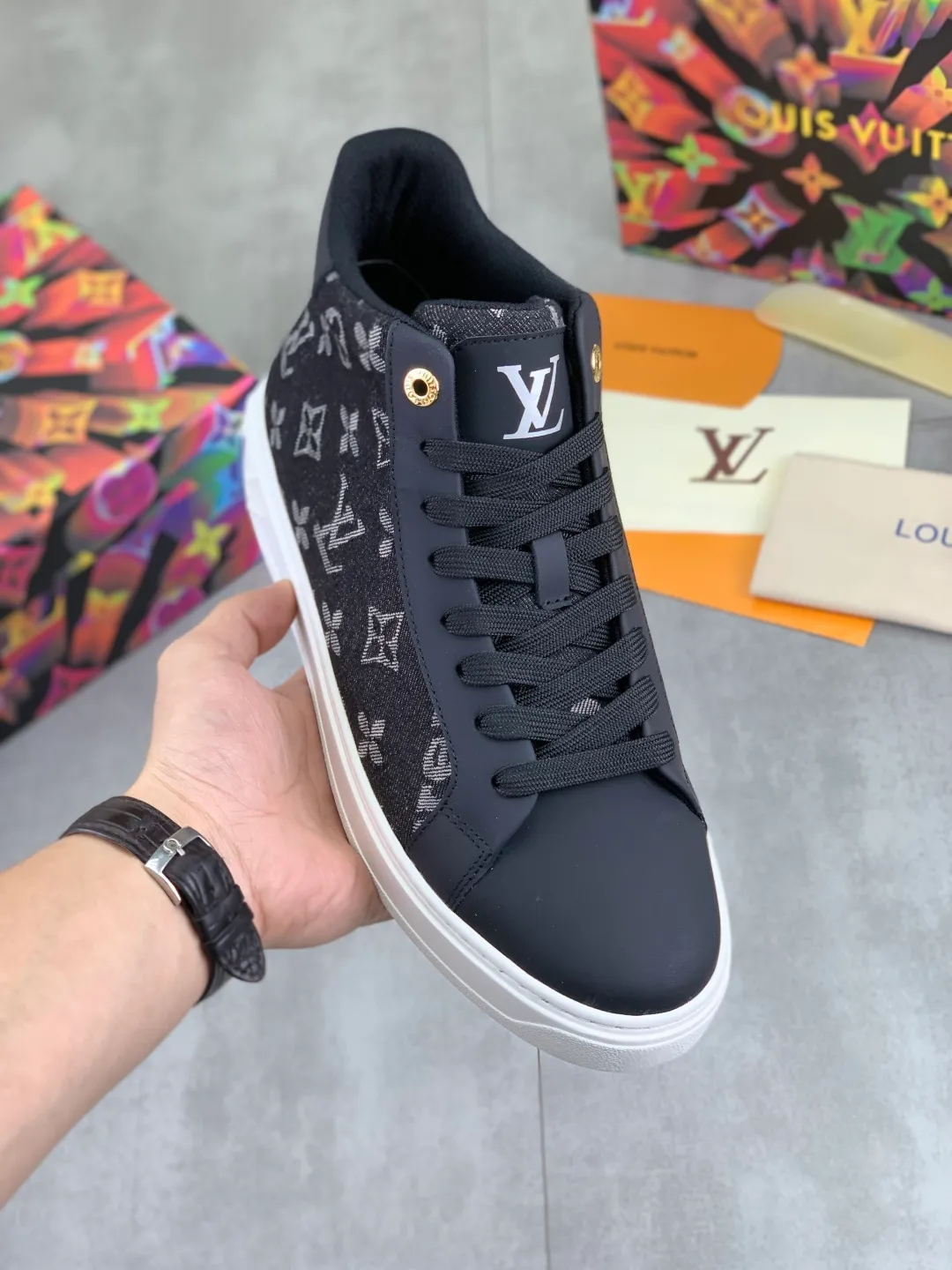 Men's men's shoes 💰P560💰[New model]🆘High-quality cowhide [Louis Vuitton]LV official website latest model🎁casual fashion high-top men's shoes👟hot style💥simple and elegant style, exclusive for trendy men. Unique official website latest brand elements👑original decoration, fashionable and generous, the fabric is made of original denim➕comfortable and breathable mesh lining➕cow leather feet ✅The official website specifies wear-resistant casual outsole, the classic model is taken in real life🎬Color: 4️⃣colors available😍Number of codes: 38-44 Full set of packaging